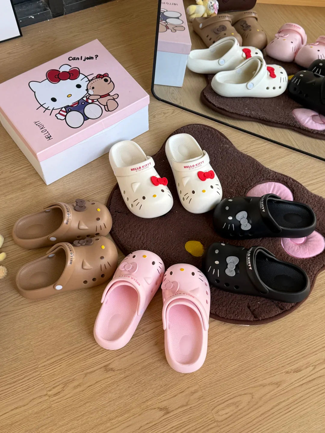 Hello Kitty 3D Bow Comfort Clogs
