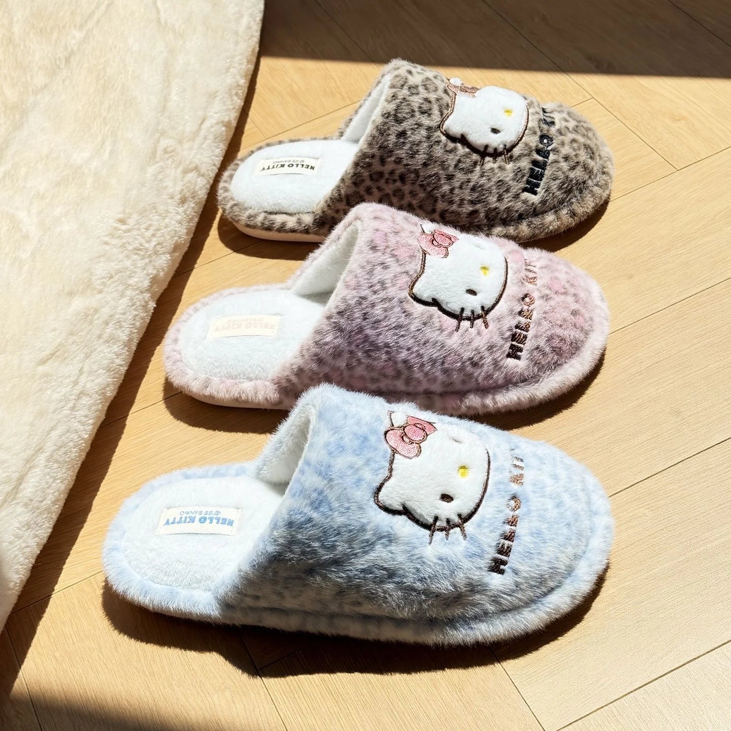 Hello Kitty Leopard Fluffy Slipper