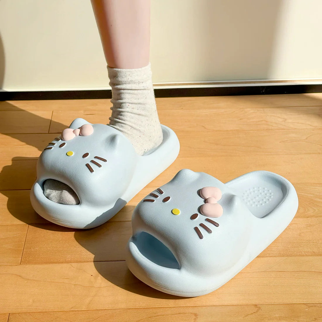 Hello Kitty 3D Bow Cloud Slippers