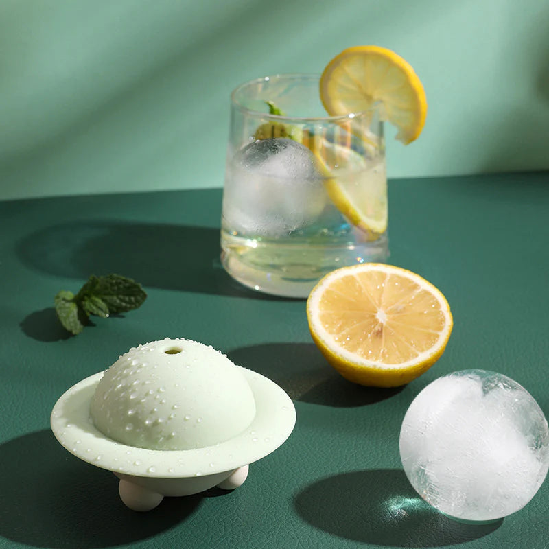 Globe Ice Cube Maker （Silicone ）Ice Mold for Juice Cocktail Whiskey, etc
