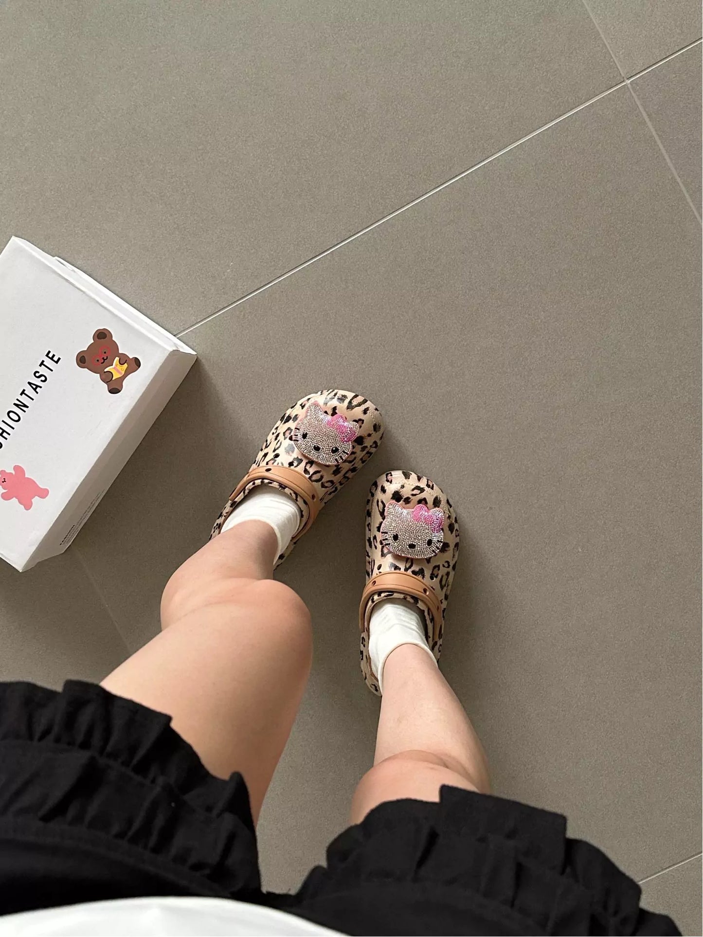 HelloKitty Sparkle Face Krush Leopard Clogs