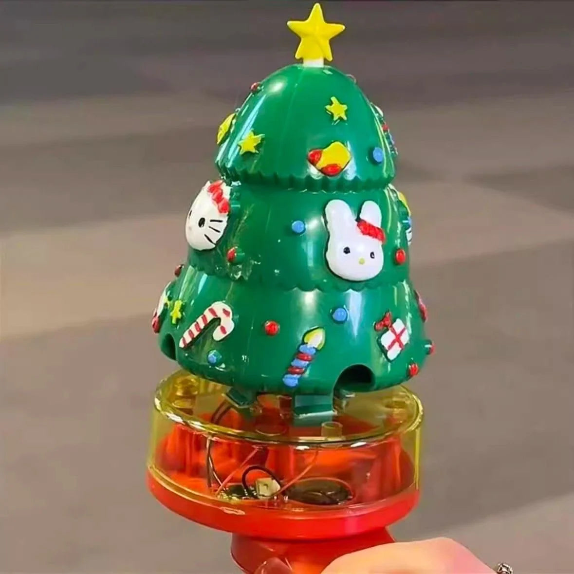 Hello Kitty　木製クリスマスツリー 回転オルゴール　曲名:きよしこの夜 Hello Kitty Magical Spinning Christmas Tree Music Box – In Kawaii Shop