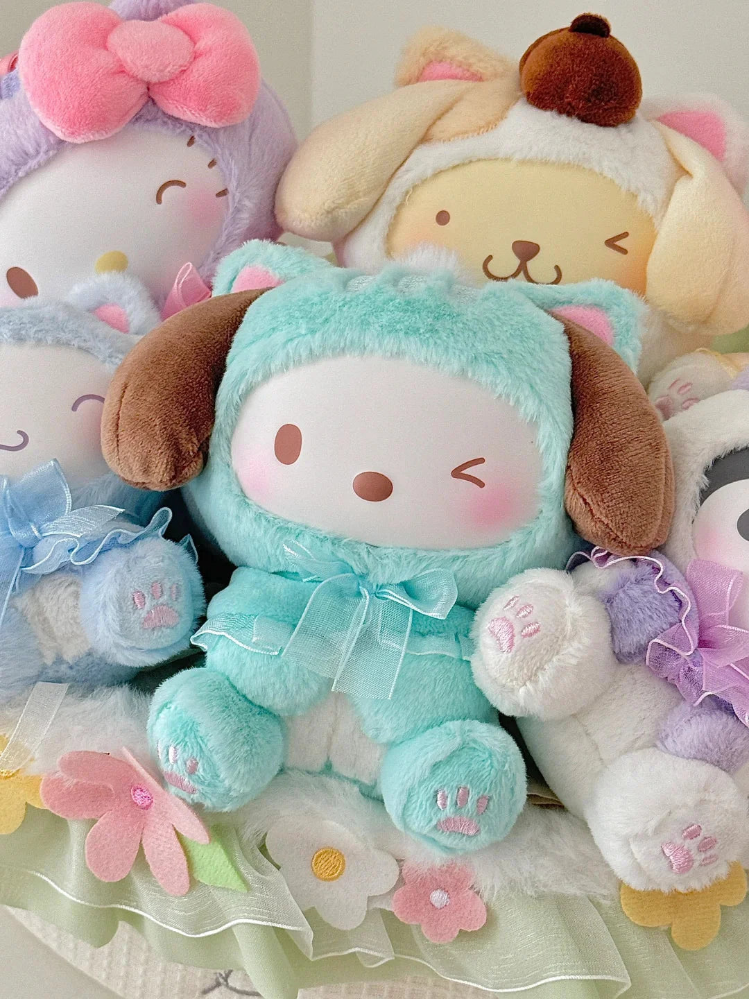 Sanrio Characters "Play with Kittens" Plush Blind Box