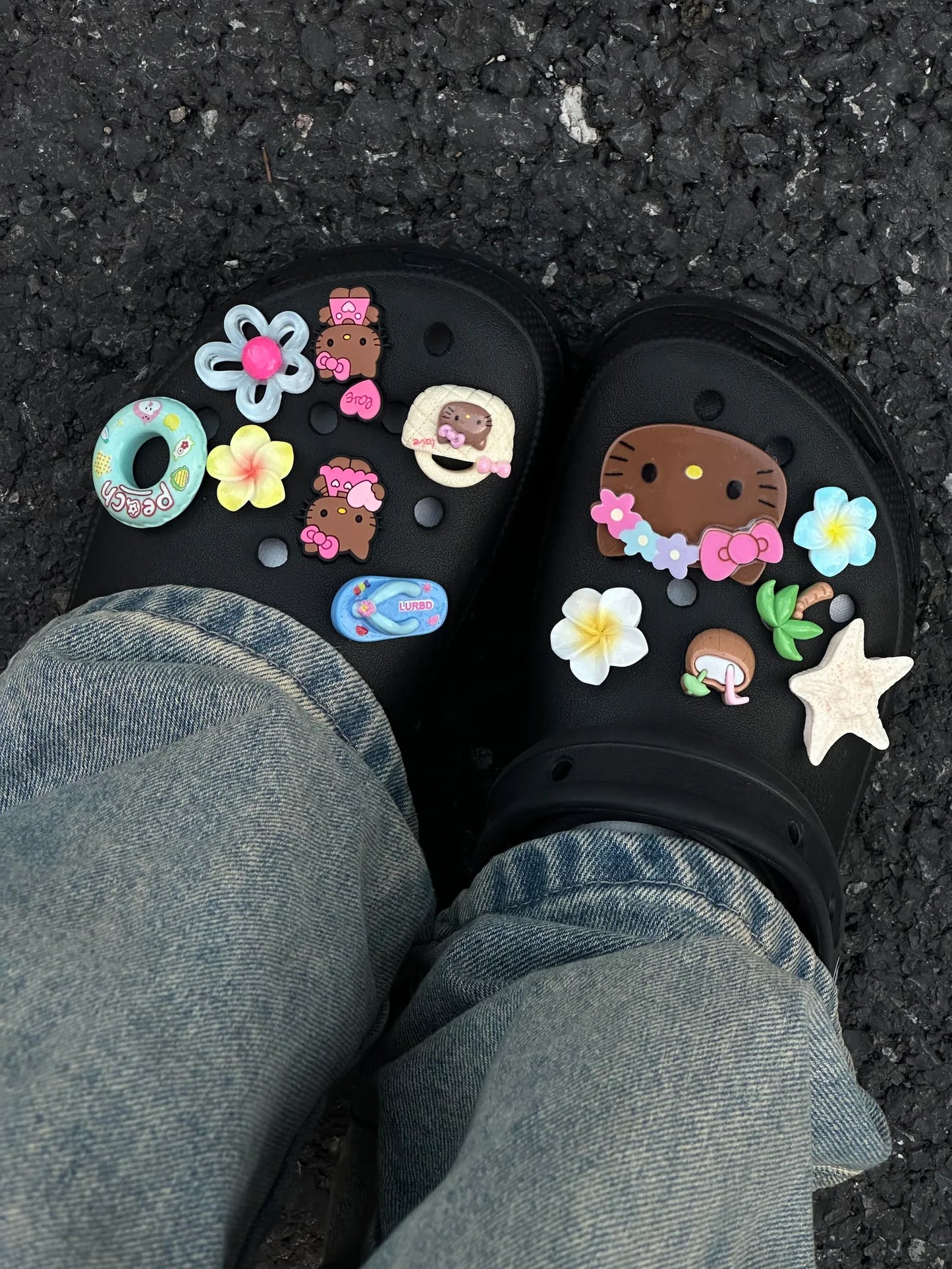 Tan Hellokitty Charms Cute Pack Pins Shoe Decoration Croc Accessories for Croc Bags Clogs Slides