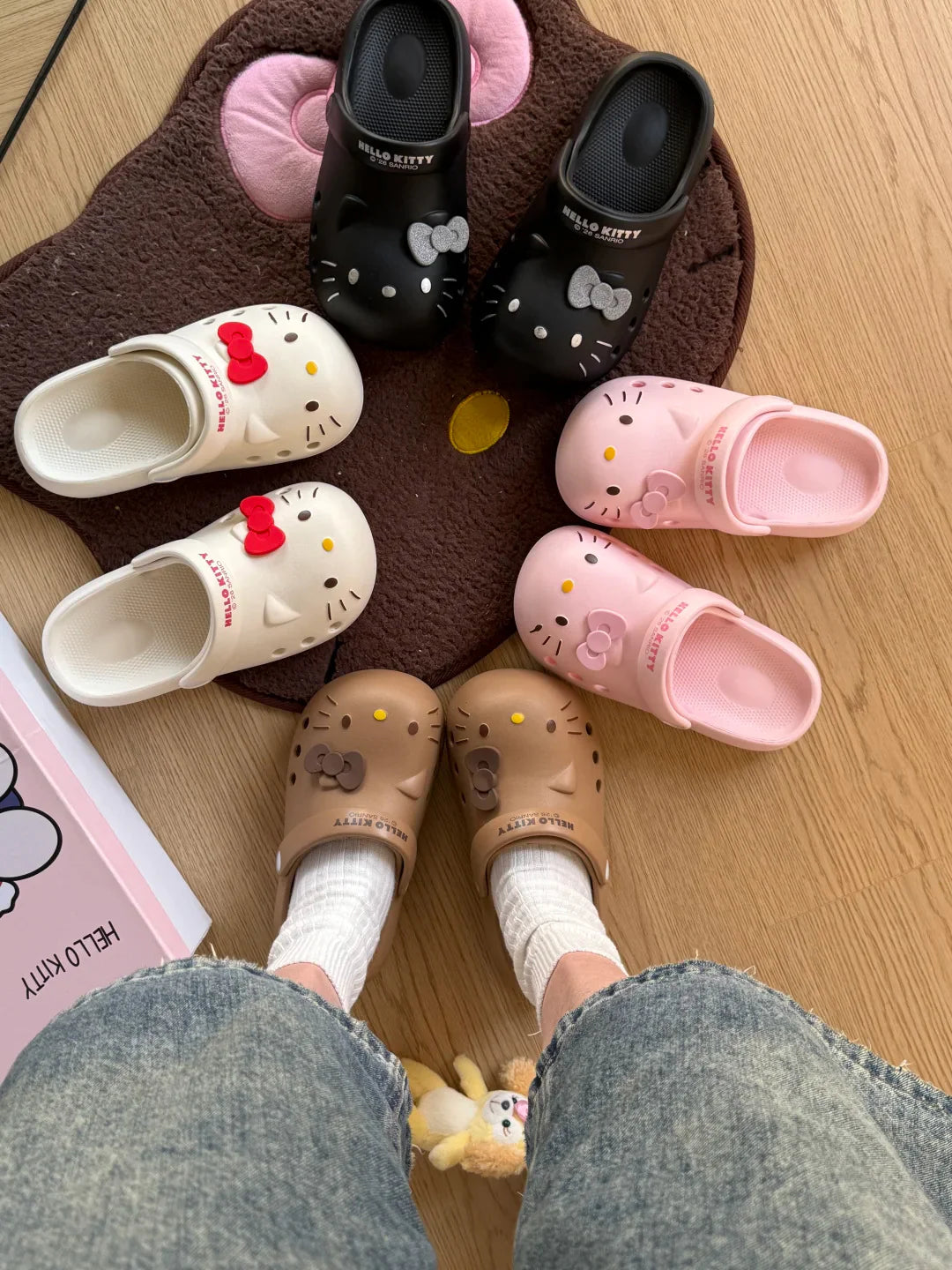 Hello Kitty 3D Bow Comfort Clogs