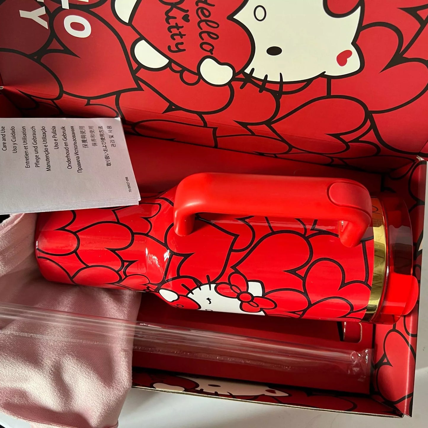 Hello Kitty Sweet Hearts 40 OZ Car Cup Gift Box Set